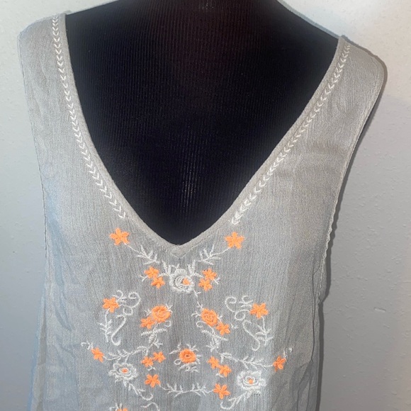 Free People Embroidered Oversized Tank Top size Small - Picture 2 of 9